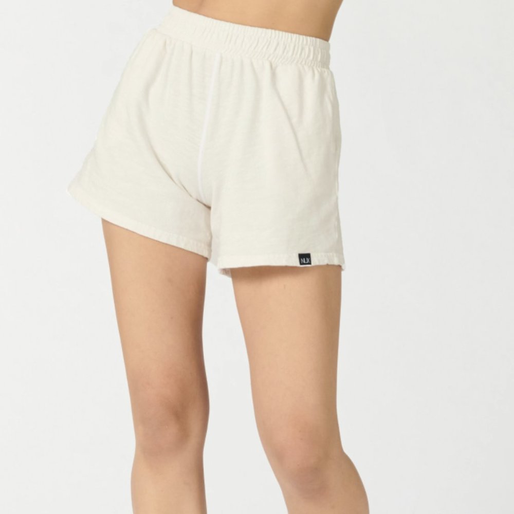 Nux Hideaway Short Cream